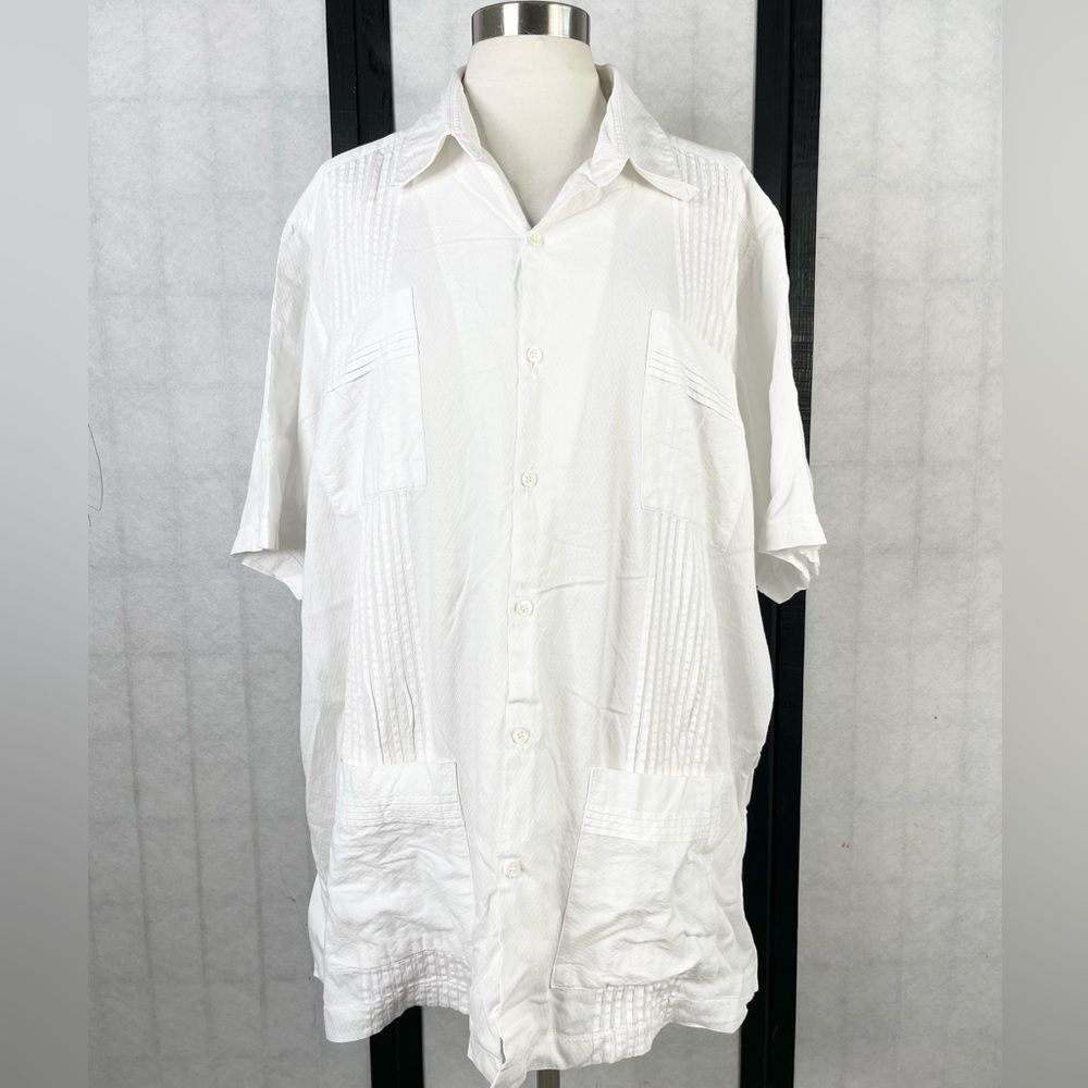 Dos carolinas men’s shirt. Size: XL